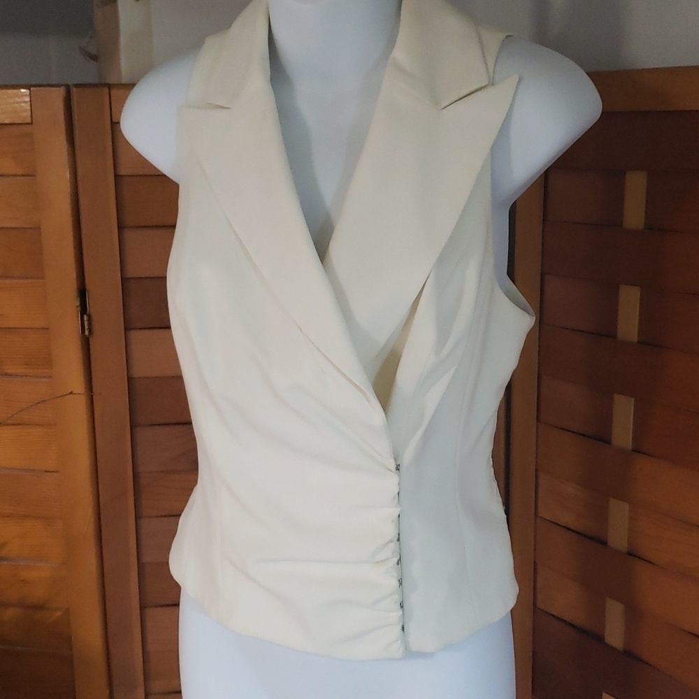 Ladies Vest - Picture 2 of 15